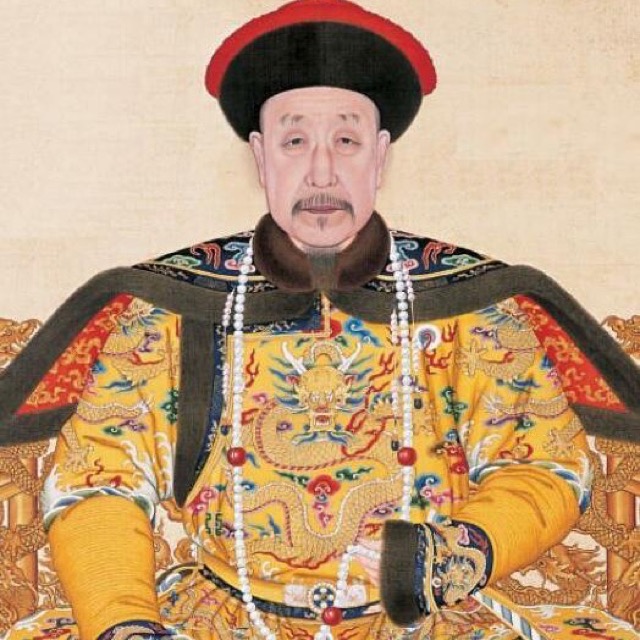 Portrait of the Qianlong Emperor of the Qing dynasty